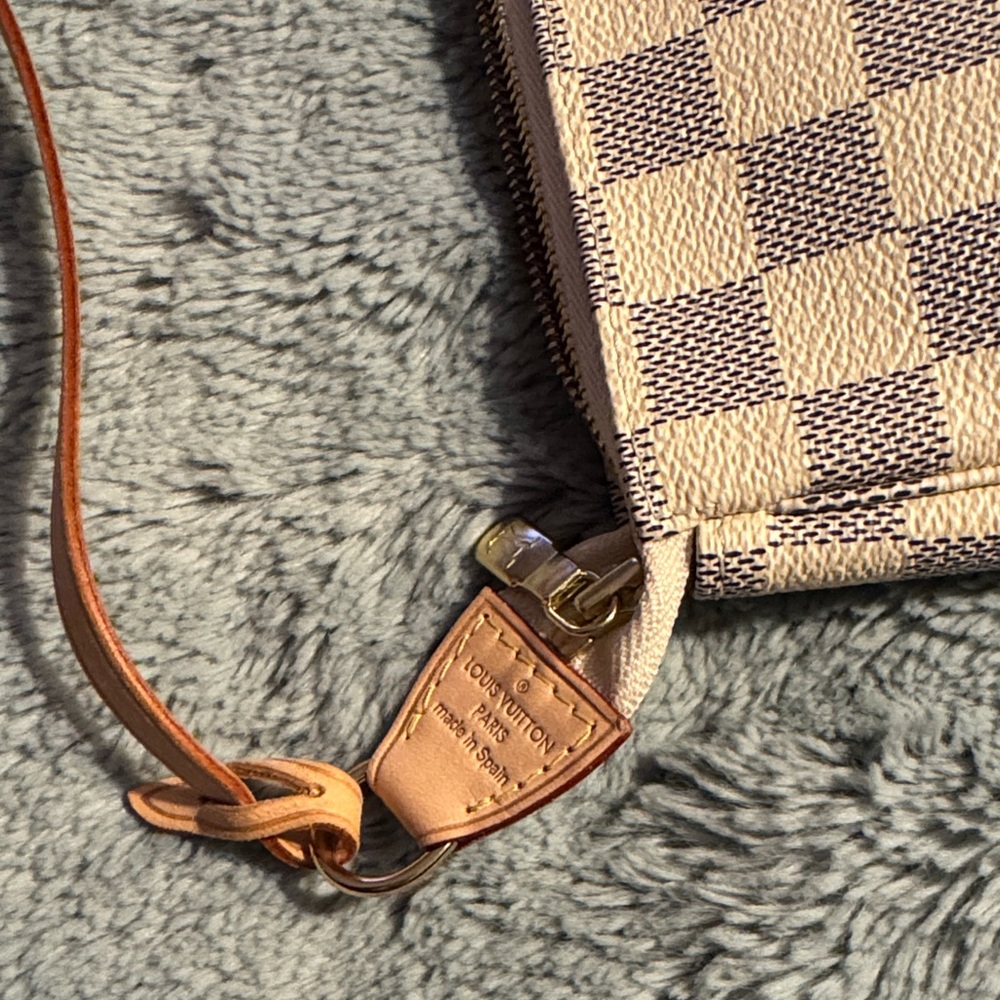 LOUIS VUITTON Damier Azur Pochette Accessories NM - Picture 5 of 8